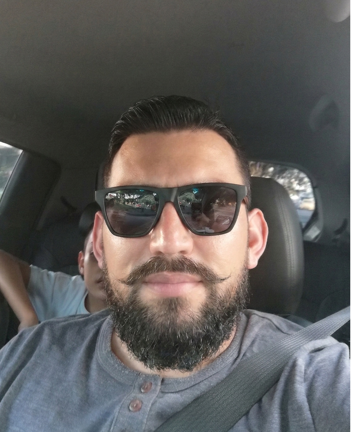 Dr. Carlos Castro Navarro